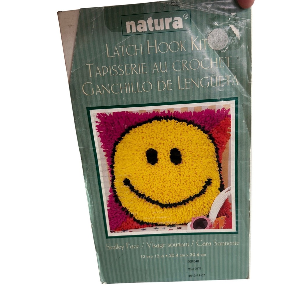 NOS Natura Smiley Face Latch Hook Kit‎ Complete 12x12 Retro Craft Kit Caron Yarn